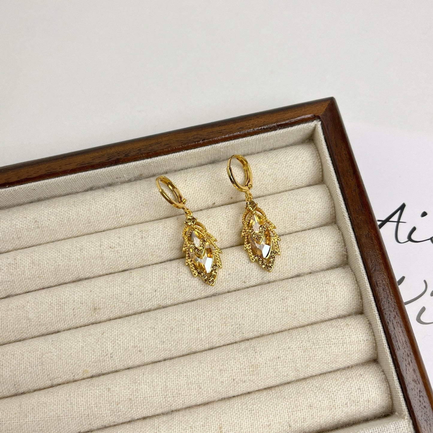 Exquisite Crystal Leaf Silver Needle Ear Clip Female