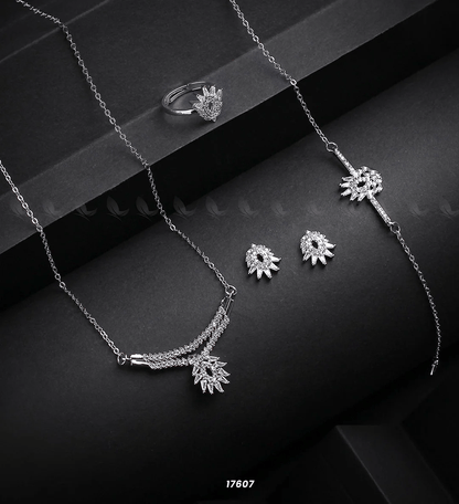 Mirage Necklace Set